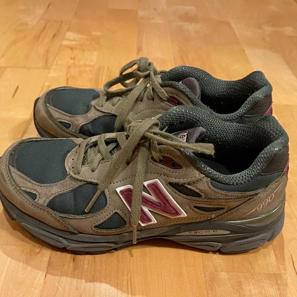 New Balance 990v3